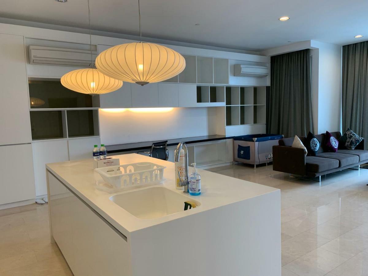 Queens Service Suites At Platinum Klcc Kuala Lumpur Exterior photo
